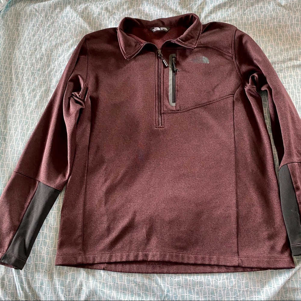 The North Face Men’s Pull Over Size Large